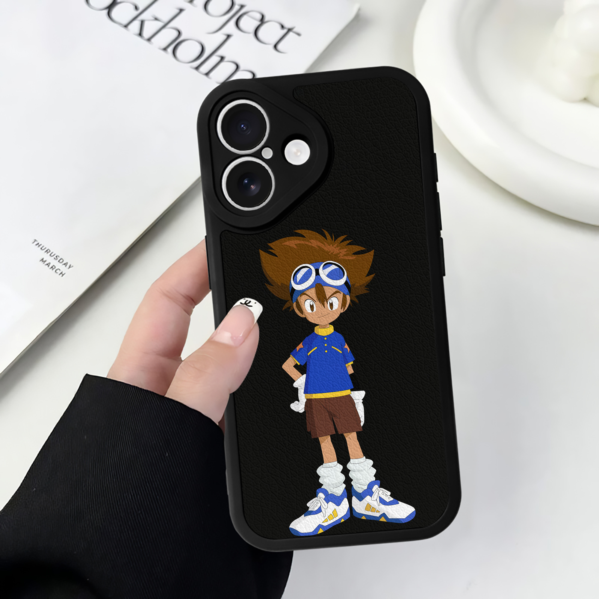 （画像用） Digimon デジタルモンスター/デジモン 【iPhone 16シリーズ対応】シリコンスマホケース（レザー調） 材質：シリコン